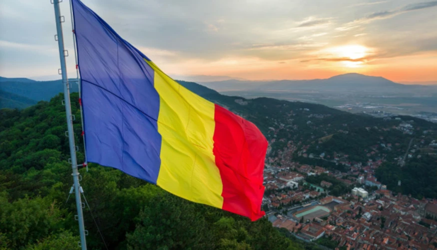 Будівля МЗС Румунії та уламки збитих безпілотників