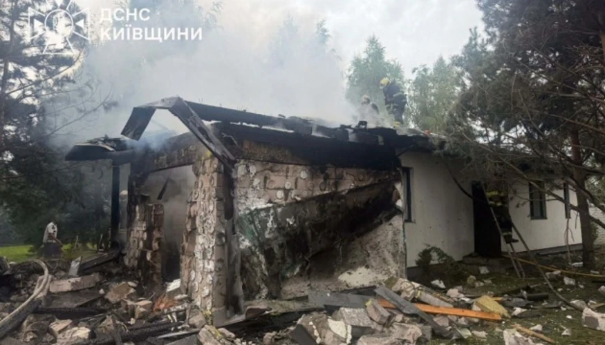 Наслідки атаки БпЛА на Київщині, фото ДСНС