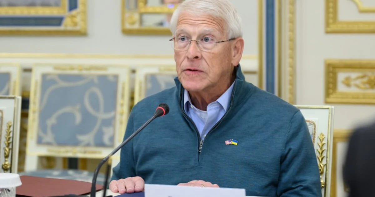 Президент України Володимир Зеленський під час зустрічі з американською делегацією